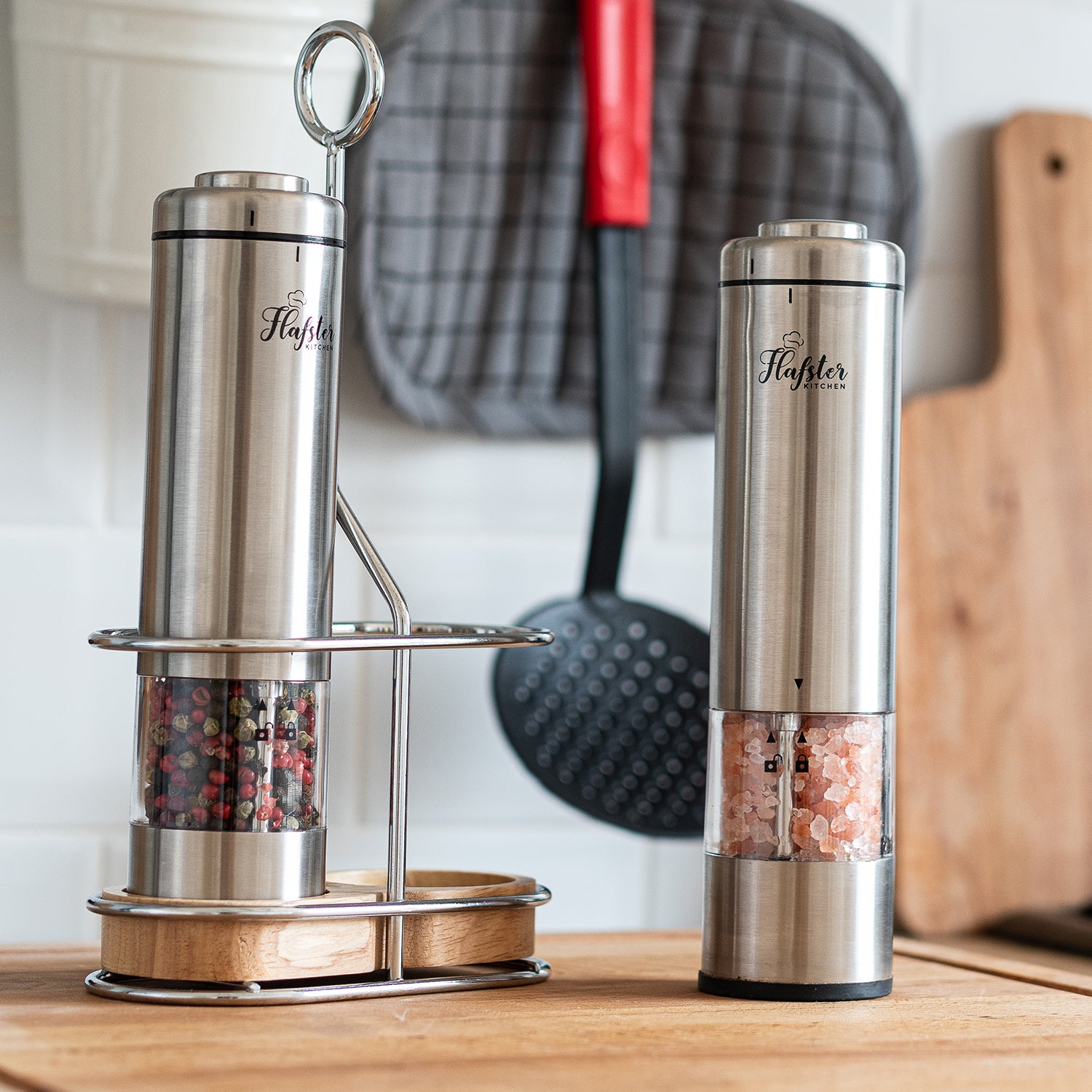 Flafster Kitchen Electric Pepper Grinder - Battery Powered Stainless Steel  Salt or Pepper Mill - Silver 